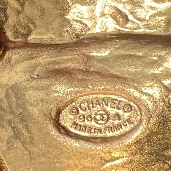 Chanel 96A Cross Interlocking CC Gold Plated Brooch - Picture 4 of 5